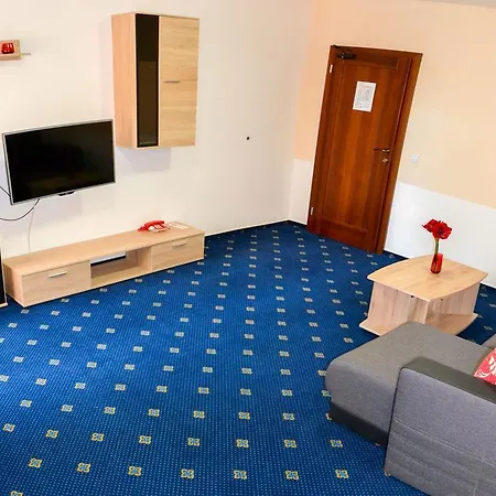 Garni Tatramonti فندق