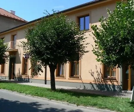 فندق Garni Tatramonti 3*