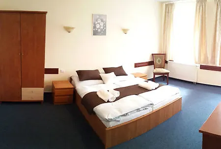 Garni Tatramonti فندق بوبراد